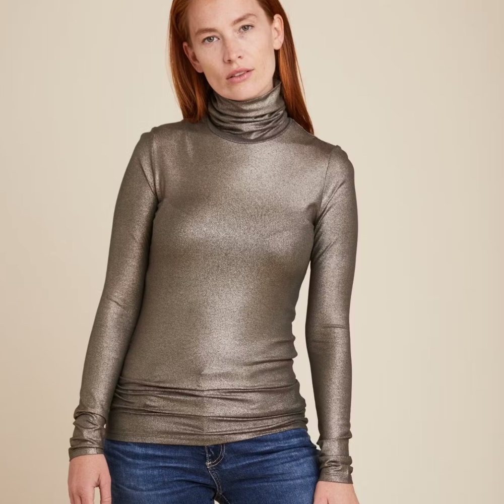 Lamé🪩long sleeve top by Majestic Filatures